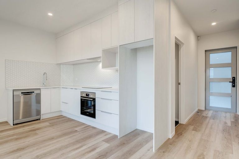 Photo of property in 1/15 Sea Vista Avenue, Beach Haven, Auckland, 0626