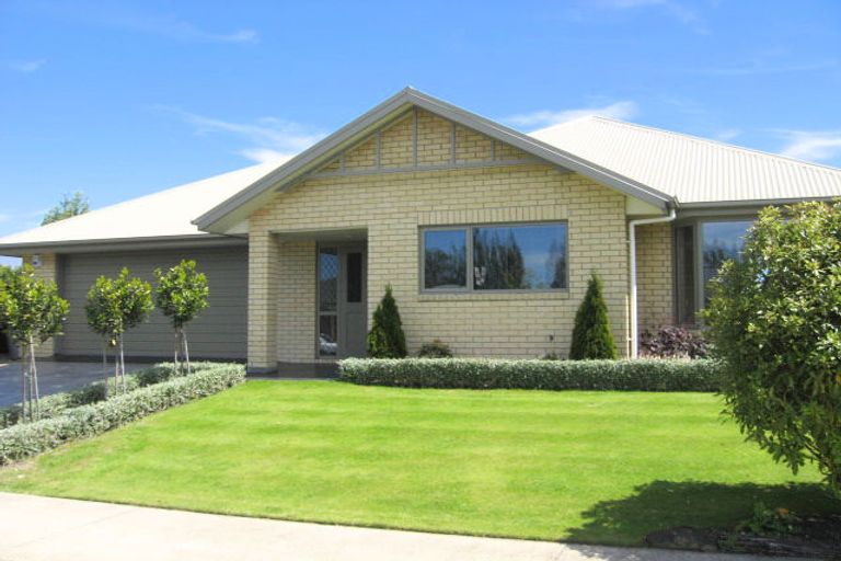 Photo of property in 24 O'neill Avenue, Northwood, Christchurch, 8051