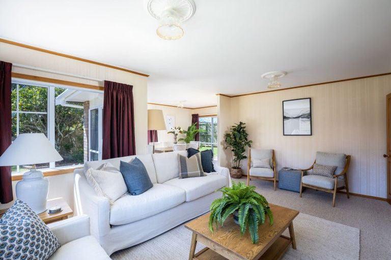 Photo of property in 7 Boulevard Drive, Merrilands, New Plymouth, 4312