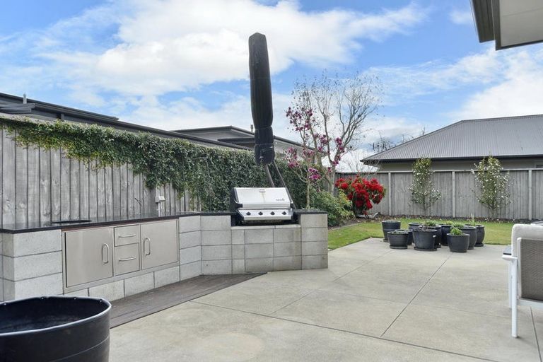 Photo of property in 25a Epsom Drive, Rangiora, 7400