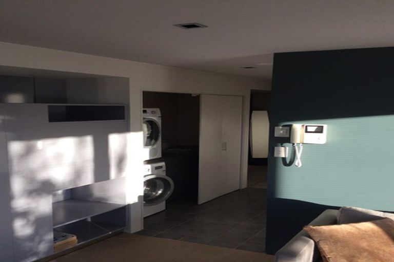 Photo of property in 33c Cranmer Square, Christchurch Central, Christchurch, 8013