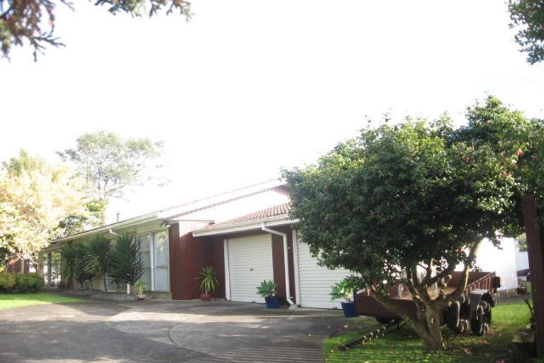 Photo of property in 19 Cascades Road, Pakuranga Heights, Auckland, 2010