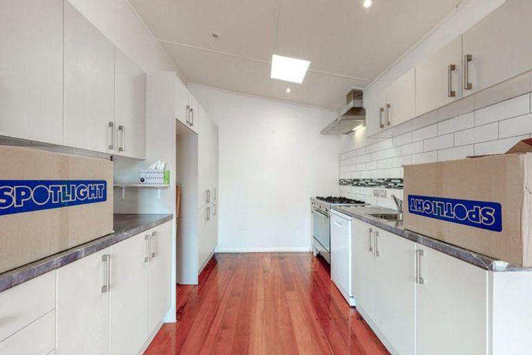 Photo of property in 25 Tama Street, Alicetown, Lower Hutt, 5010