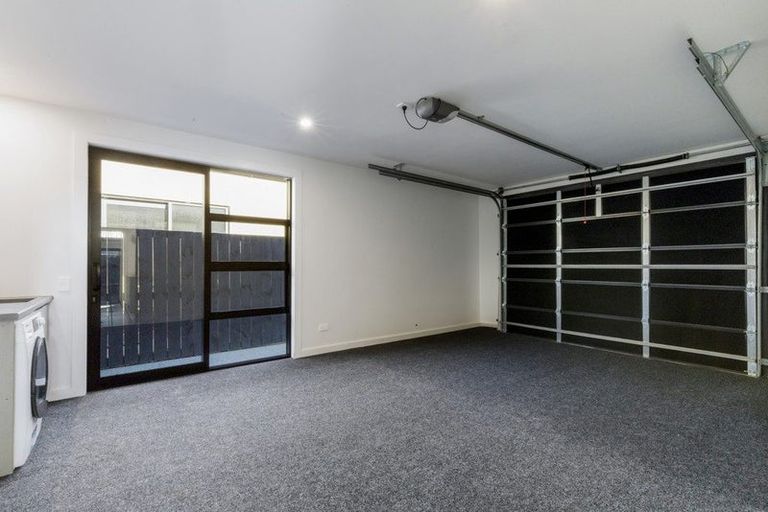 Photo of property in 33 Alps View Place, Lake Hayes, Queenstown, 9304