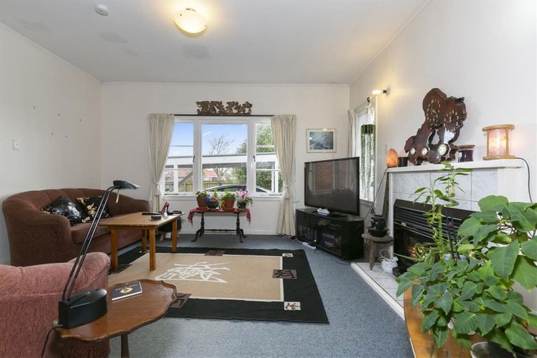 Photo of property in 100a Astley Avenue, New Lynn, Auckland, 0600