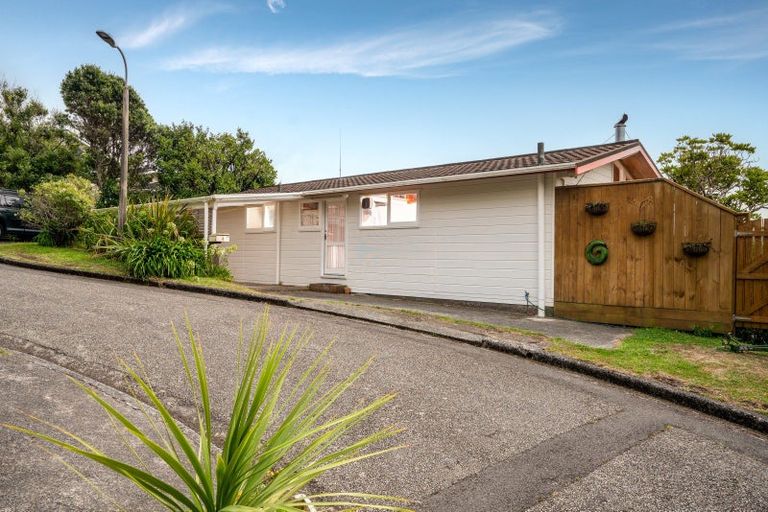 Photo of property in 4 Baxter Way, Karori, Wellington, 6012
