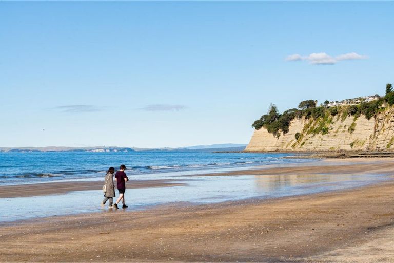 Photo of property in 32 Streamview Way, Long Bay, 0792