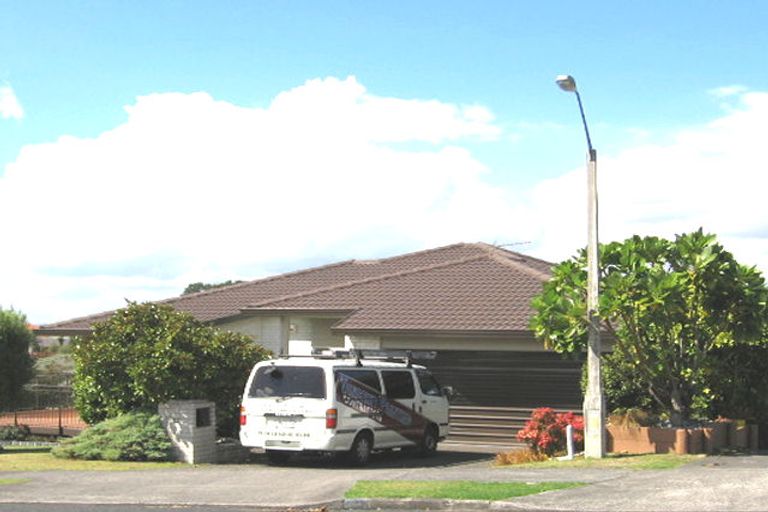 Photo of property in 37 Westpark Drive, West Harbour, Auckland, 0618