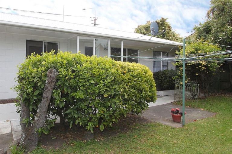Photo of property in 63 Main Road, Redcliffs, Christchurch, 8081
