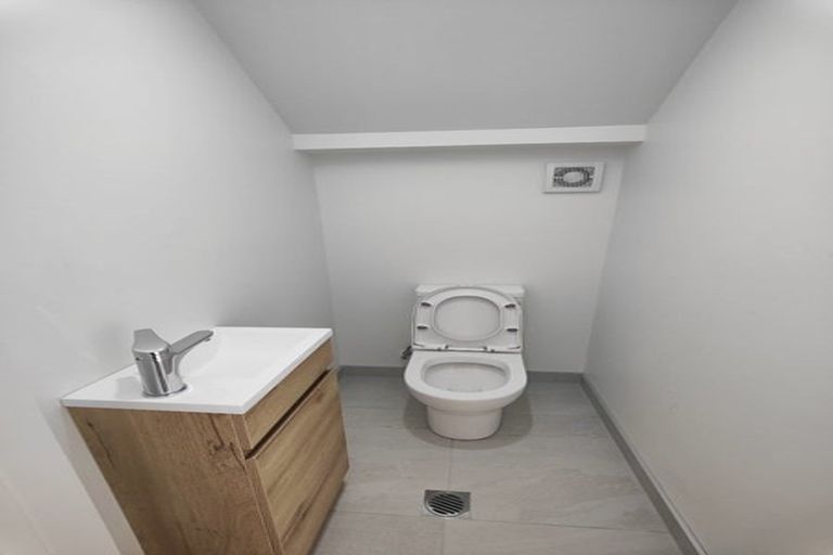 Photo of property in 91a Glenmore Road, Sunnyhills, Auckland, 2010