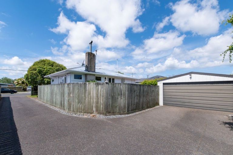 Photo of property in 13 Iles Road, Lynmore, Rotorua, 3010
