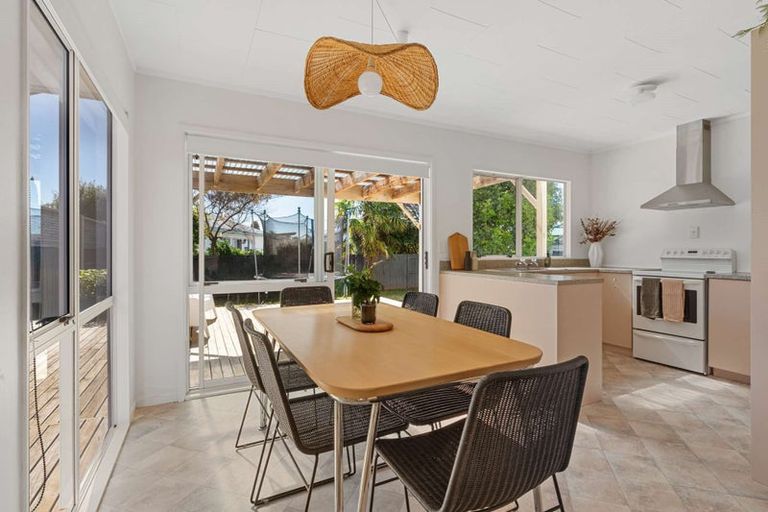 Photo of property in 4 Belray Place, Papamoa Beach, Papamoa, 3118