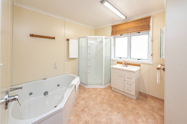 Photo of property in 6 Bristow Street, Saint Johns Hill, Whanganui, 4501