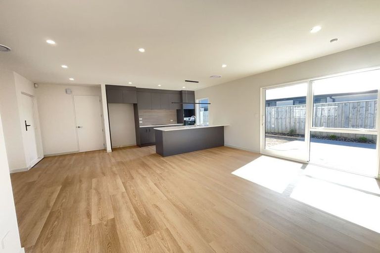 Photo of property in 31 Te Kanawa Lane, Rolleston, 7615