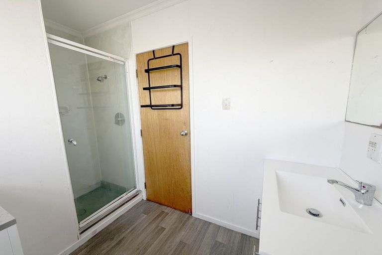 Photo of property in 8a Banks Street, Marfell, New Plymouth, 4310
