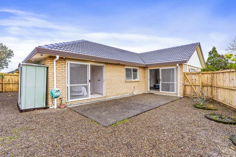 Photo of property in 2 Marlon Lane, East Tamaki, Auckland, 2016