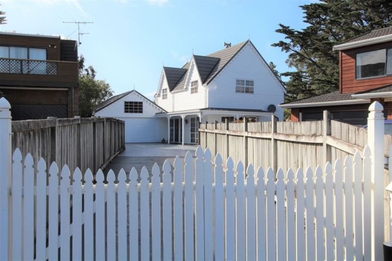 Photo of property in 23 Ronald Woolf Place, Churton Park, Wellington, 6037