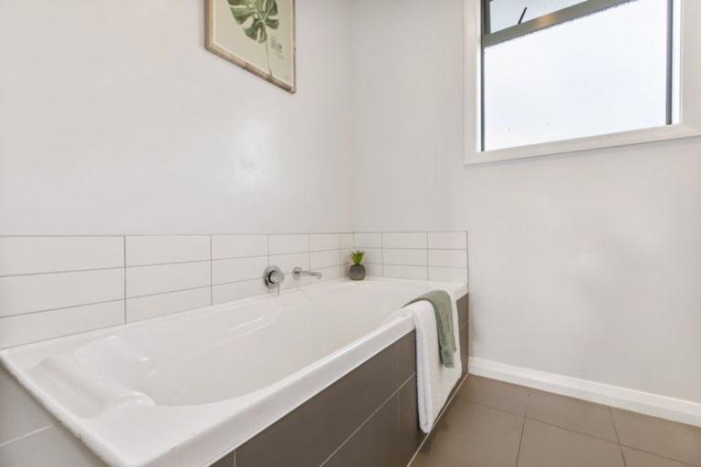 Photo of property in 32 Leander Street, Mount Maunganui, 3116