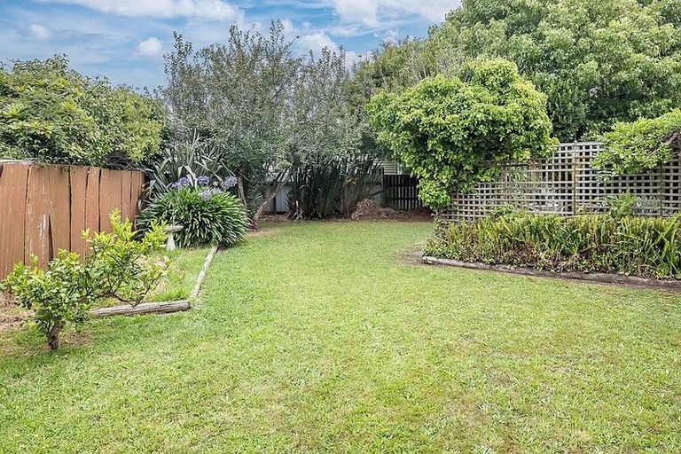 Photo of property in 12 Arawhata Road, Paraparaumu, 5032