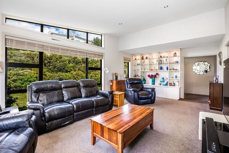 Photo of property in 98 Navigation Drive, Whitby, Porirua, 5024
