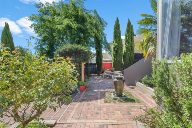 Photo of property in 10 Strata View, Western Heights, Hamilton, 3200