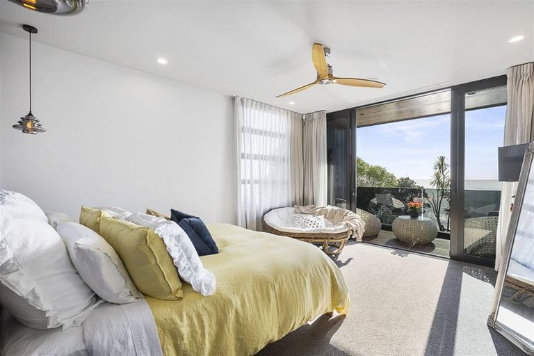 Photo of property in 123a Churchill Road, Rothesay Bay, Auckland, 0630