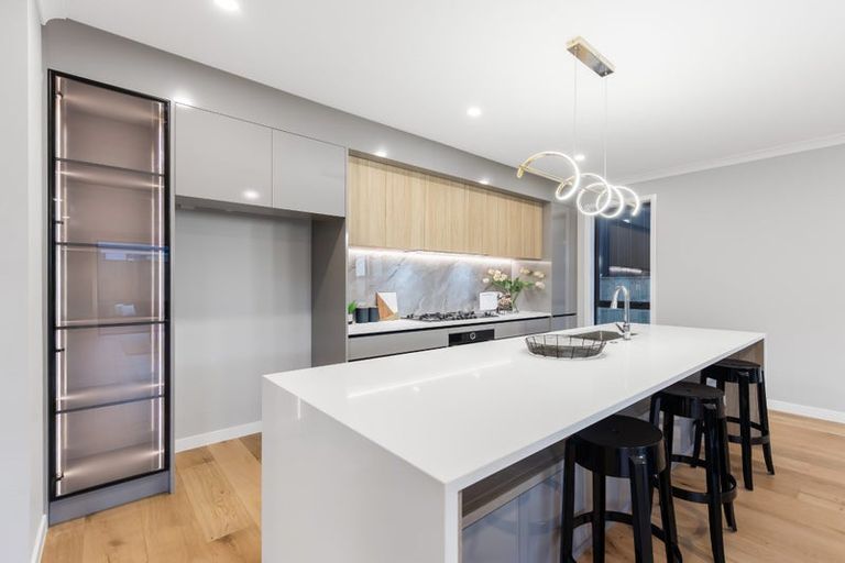 Photo of property in 51 Kumukumu Road, Long Bay, Auckland, 0630