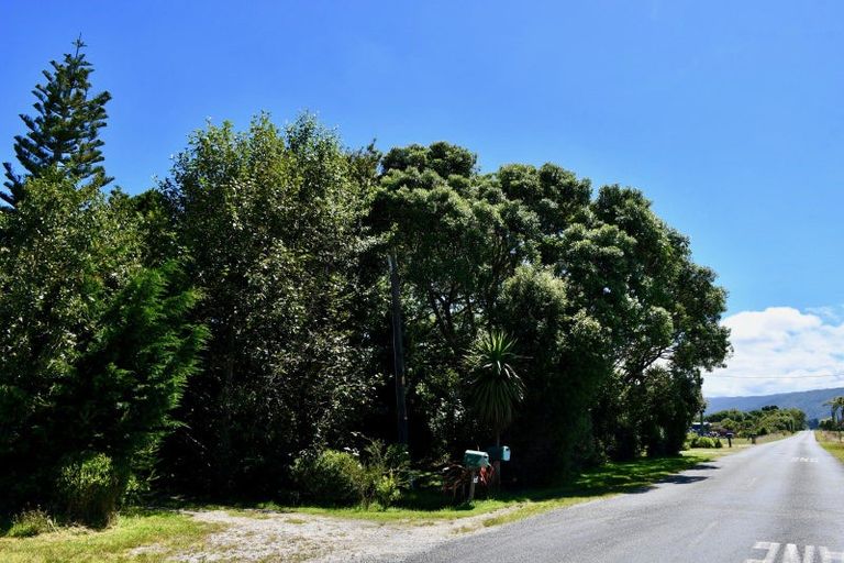 Photo of property in 69 Oparara Road, Karamea, 7893