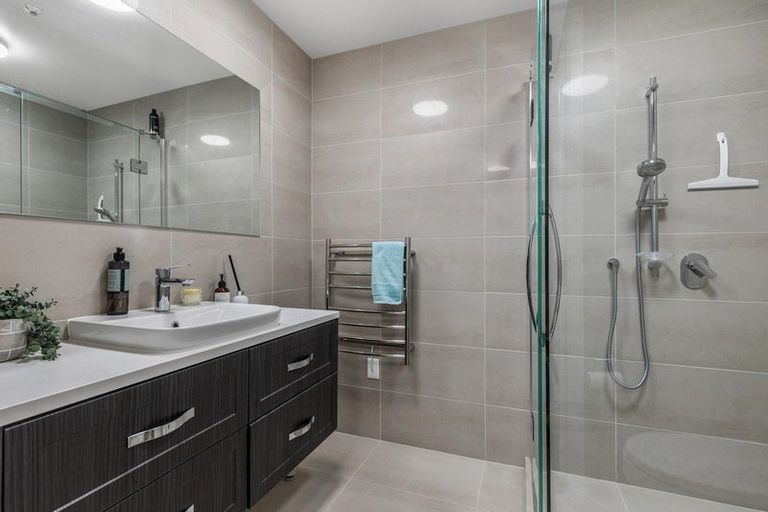 Photo of property in 215 Hibiscus Drive, Orewa, 0931