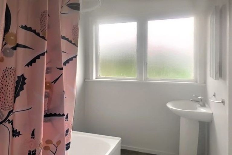 Photo of property in 65 Avenue Road, Foxton, 4814