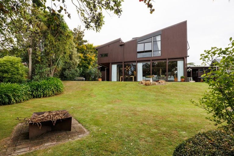 Photo of property in 9 Belmont Place, Terrace End, Palmerston North, 4410
