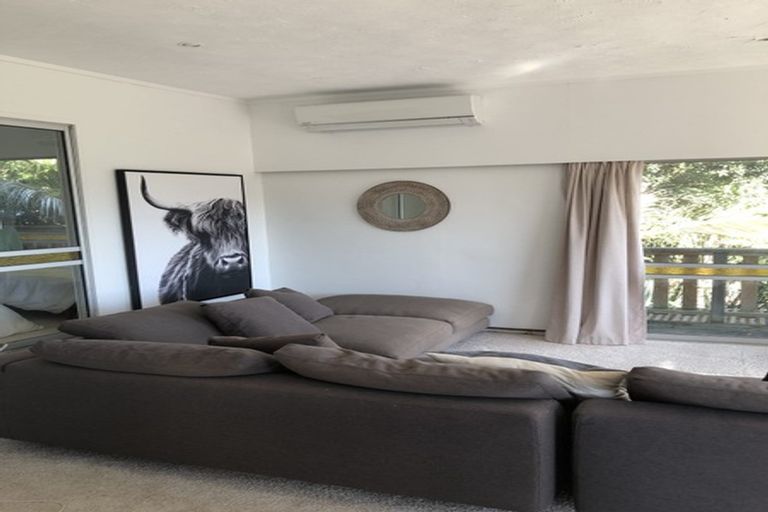 Photo of property in 74 Rayner Road, Piha, New Lynn, 0772