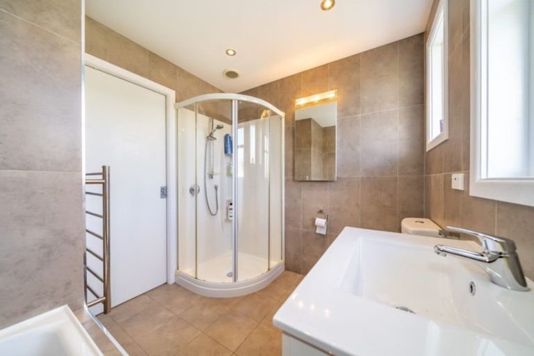 Photo of property in 41 Holdsworth Avenue, Trentham, Upper Hutt, 5018