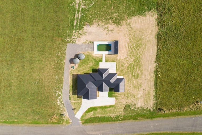 Photo of property in 270 Valley Views, Fitzherbert, Palmerston North, 4472