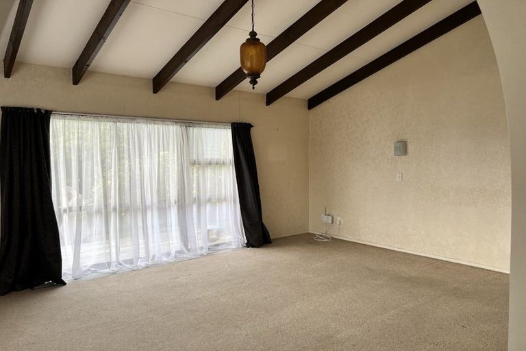 Photo of property in 22 Hicks Crescent, Waikanae Beach, Waikanae, 5036