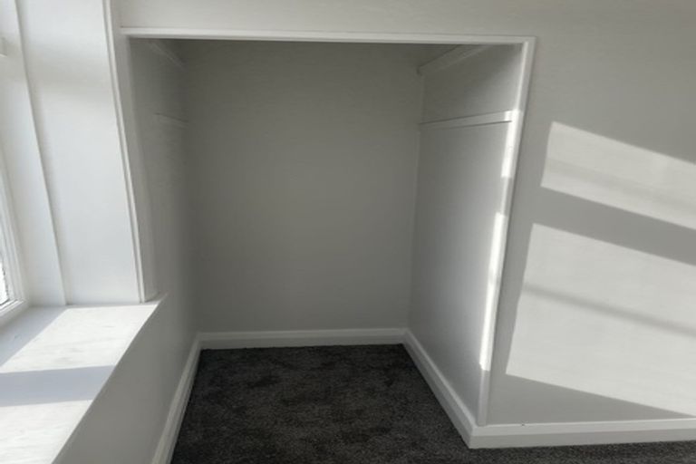 Photo of property in 17 Naughton Terrace, Kilbirnie, Wellington, 6022