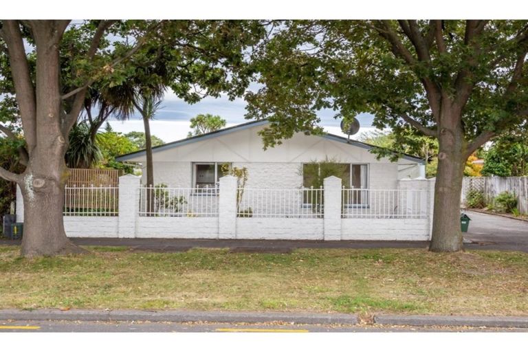 Photo of property in 194 Halswell Road, Hillmorton, Christchurch, 8025