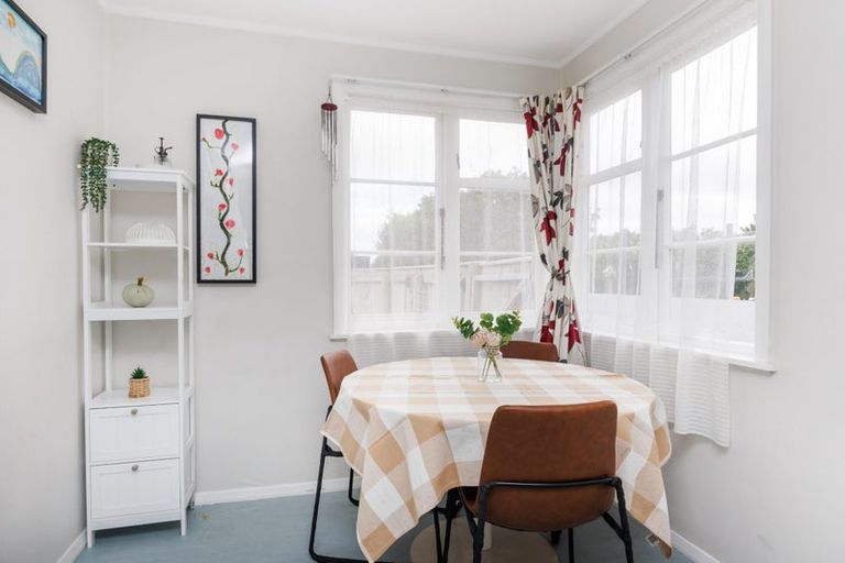 Photo of property in 14 Humber Street, Roslyn, Palmerston North, 4414