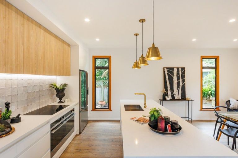 Photo of property in 17a Lincoln Terrace, Hokowhitu, Palmerston North, 4410