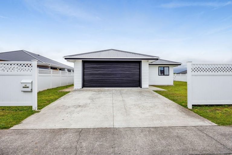Photo of property in 48 County Drive, Hawera, 4610