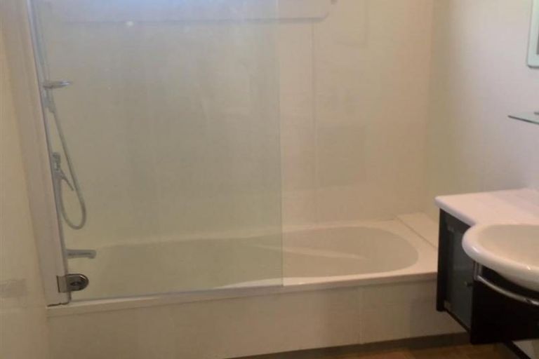 Photo of property in 14 Ngaio Street, Strandon, New Plymouth, 4312