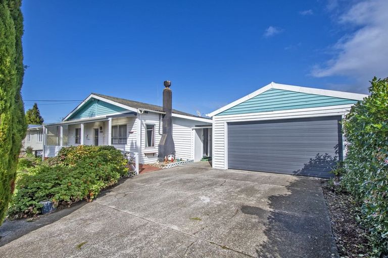 Photo of property in 16 Tauraroa Road, Maungakaramea, Whangarei, 0178