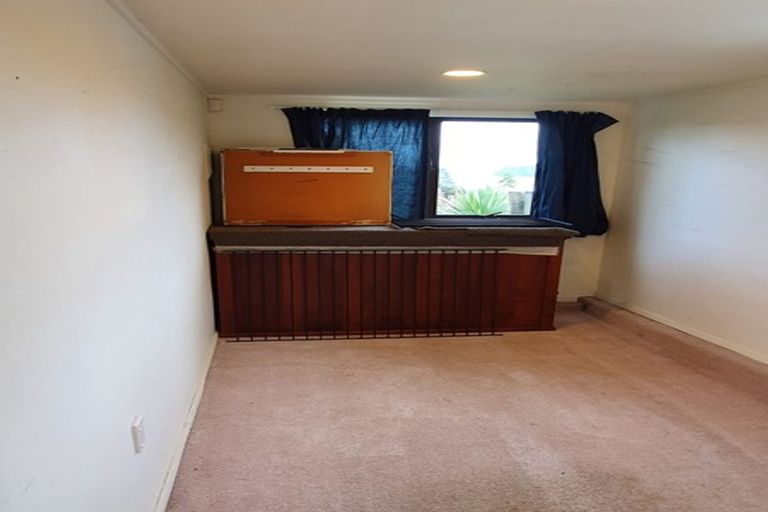 Photo of property in 53 Pemberton Avenue, Bayview, Auckland, 0629