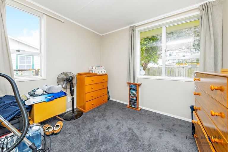 Photo of property in 64 Old Wairoa Road, Papakura, 2110