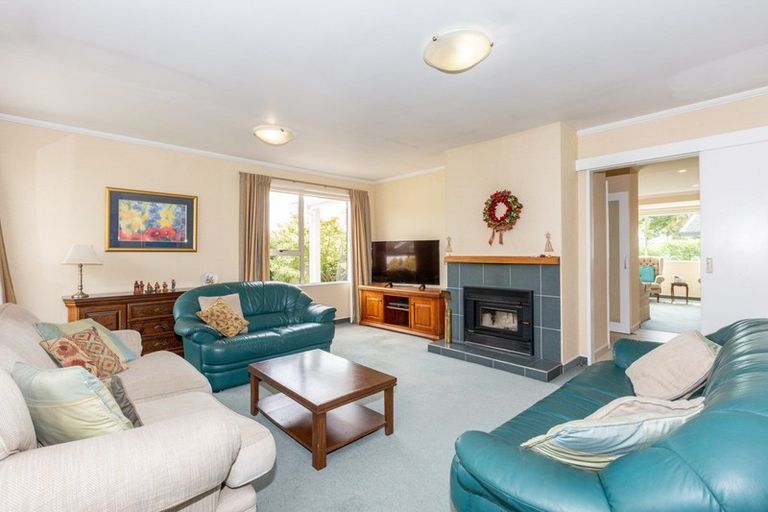 Photo of property in 2 Balmoral Street, Taradale, Napier, 4112