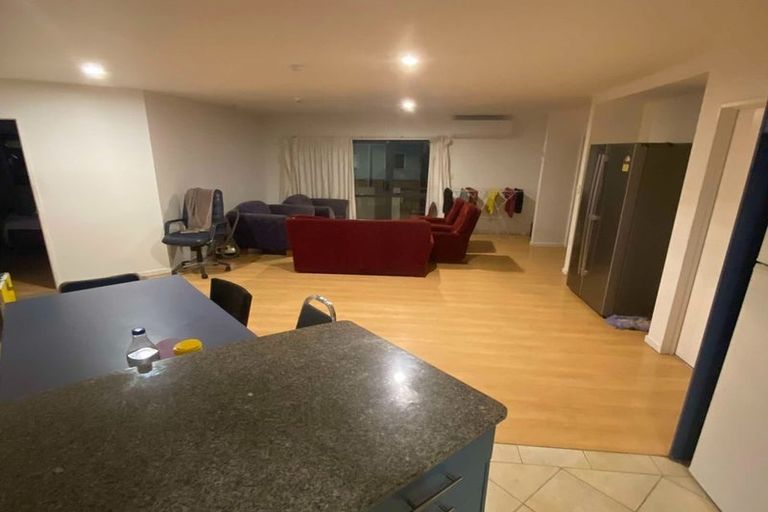 Photo of property in 6/12 Crown Lynn Place, New Lynn, Auckland, 0600