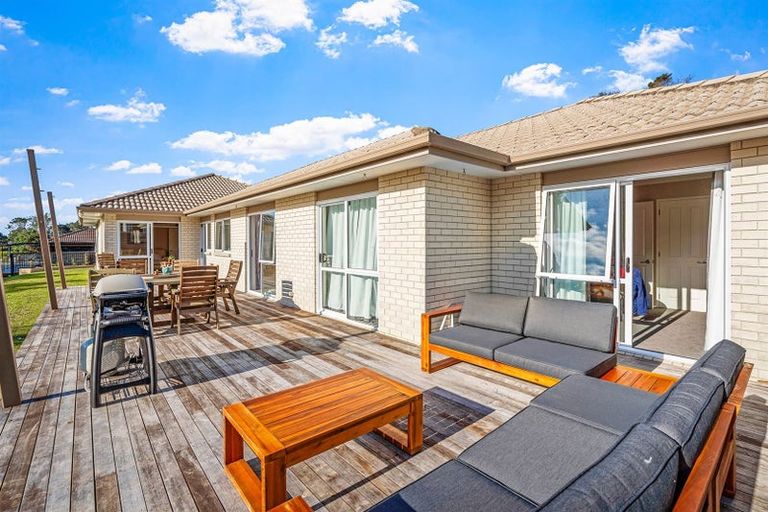 Photo of property in 351 Glenvar Road, Long Bay, Auckland, 0630