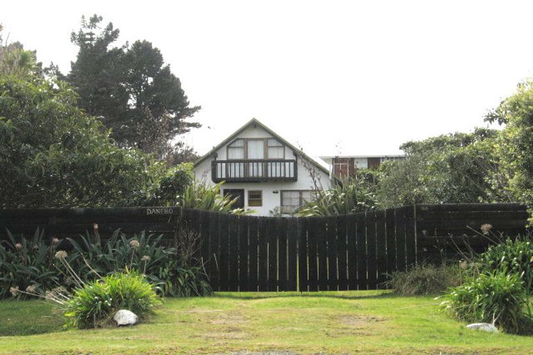 Photo of property in 168 Ocean Beach Road, Tairua, 3508