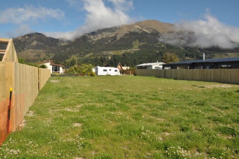 Photo of property in 19 Pennycook Place, Lake Hawea, Wanaka, 9382