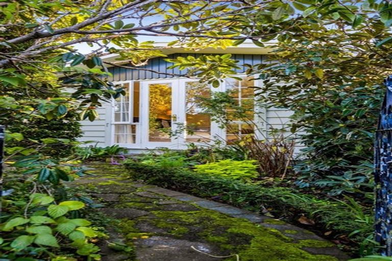 Photo of property in 27 Durham Avenue, Welbourn, New Plymouth, 4312